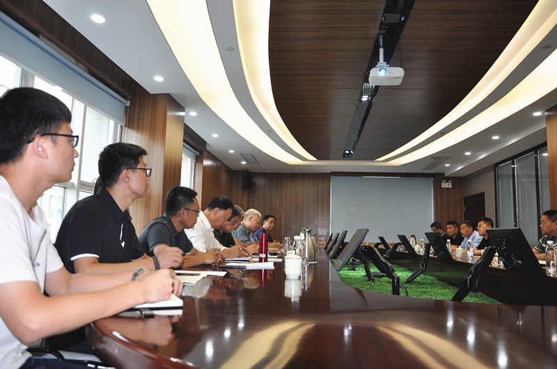 山東公路協(xié)會、淄博市科協(xié)等專家一行蒞臨我公司開展考察指導(dǎo)工作
